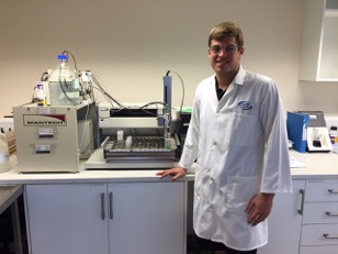 Section Head Rob Thurley with the MANTECH AssayPlus system and Automax 122 sampler