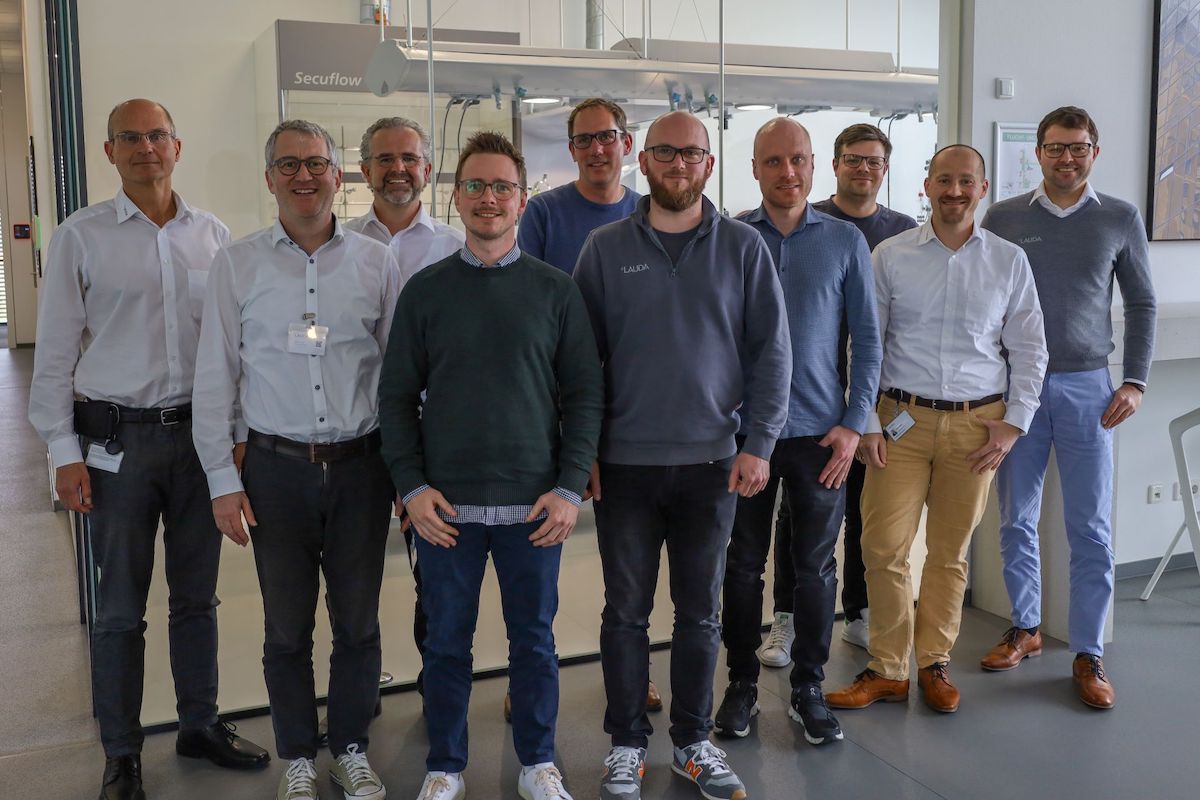 The research group for AI-controlled status monitoring during the kick-off at LAUDA headquarters in Lauda-Königshofen. 